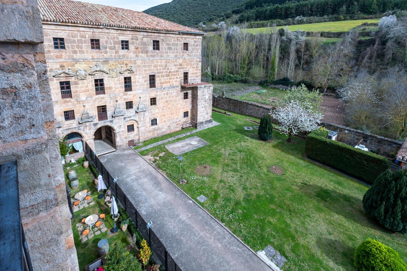Hostería del Monasterio de San Millan San Millán de la Cogolla Exterior foto